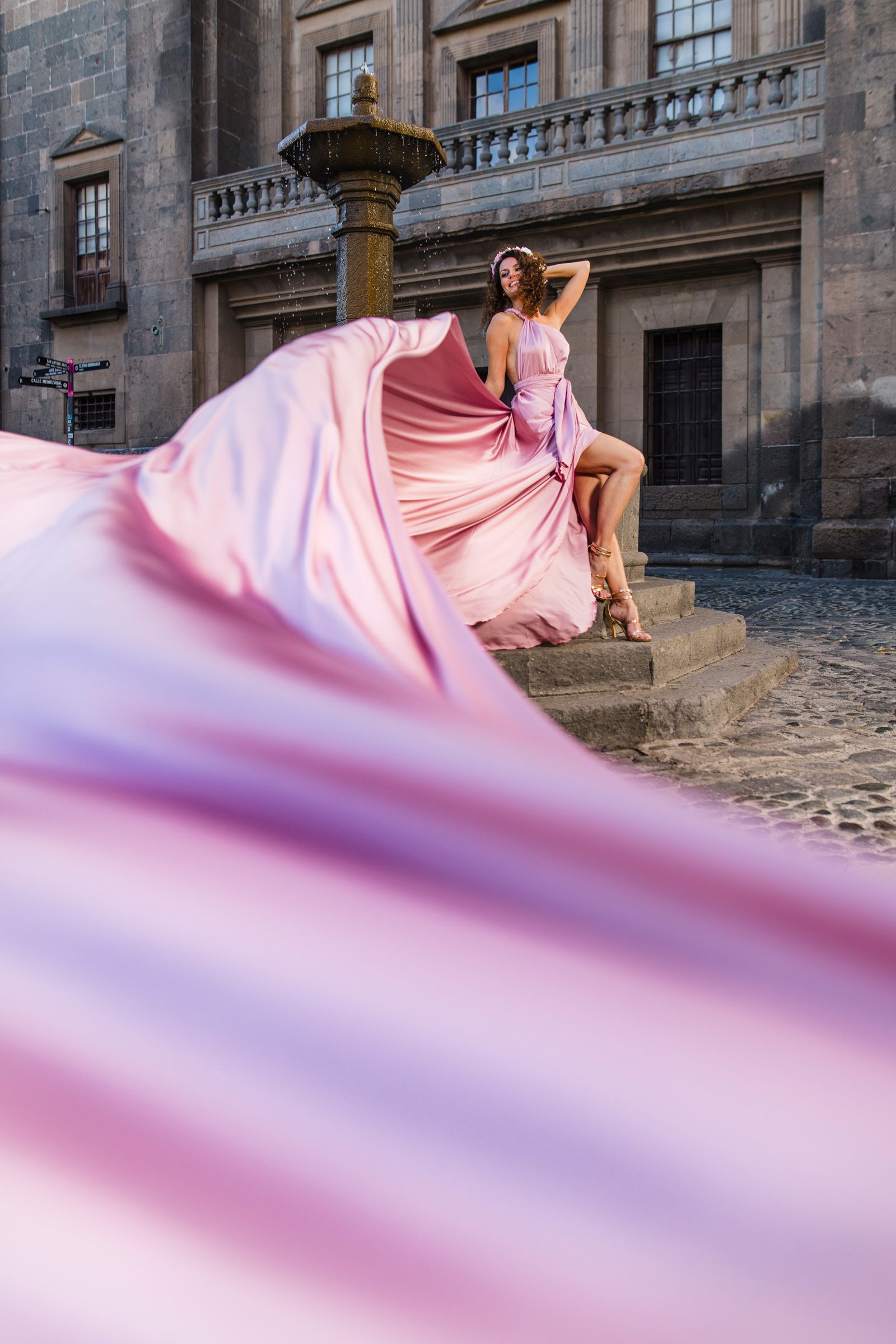 JORGE VILAR fotógrafo - Canary Flying Dress - rosa dress